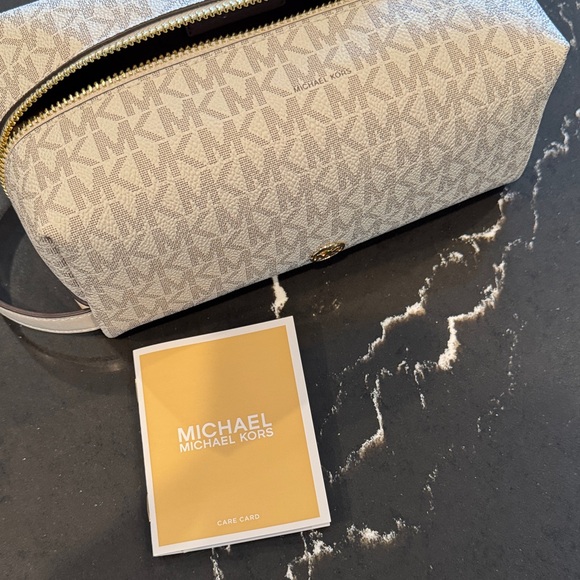 Michael Kors White Monogram Pouch - Picture 2 of 4